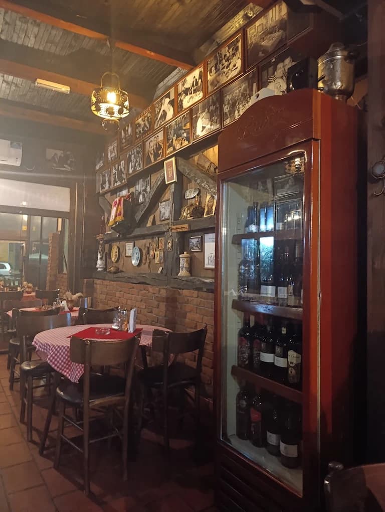 Ентеријер кафане